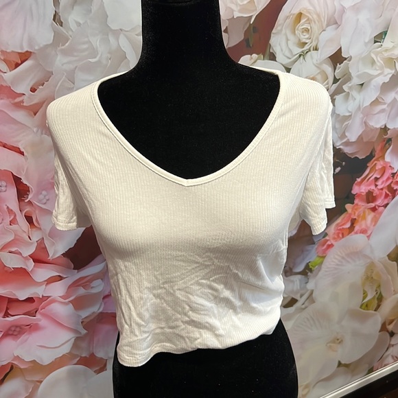white v neck shein top - Picture 1 of 3